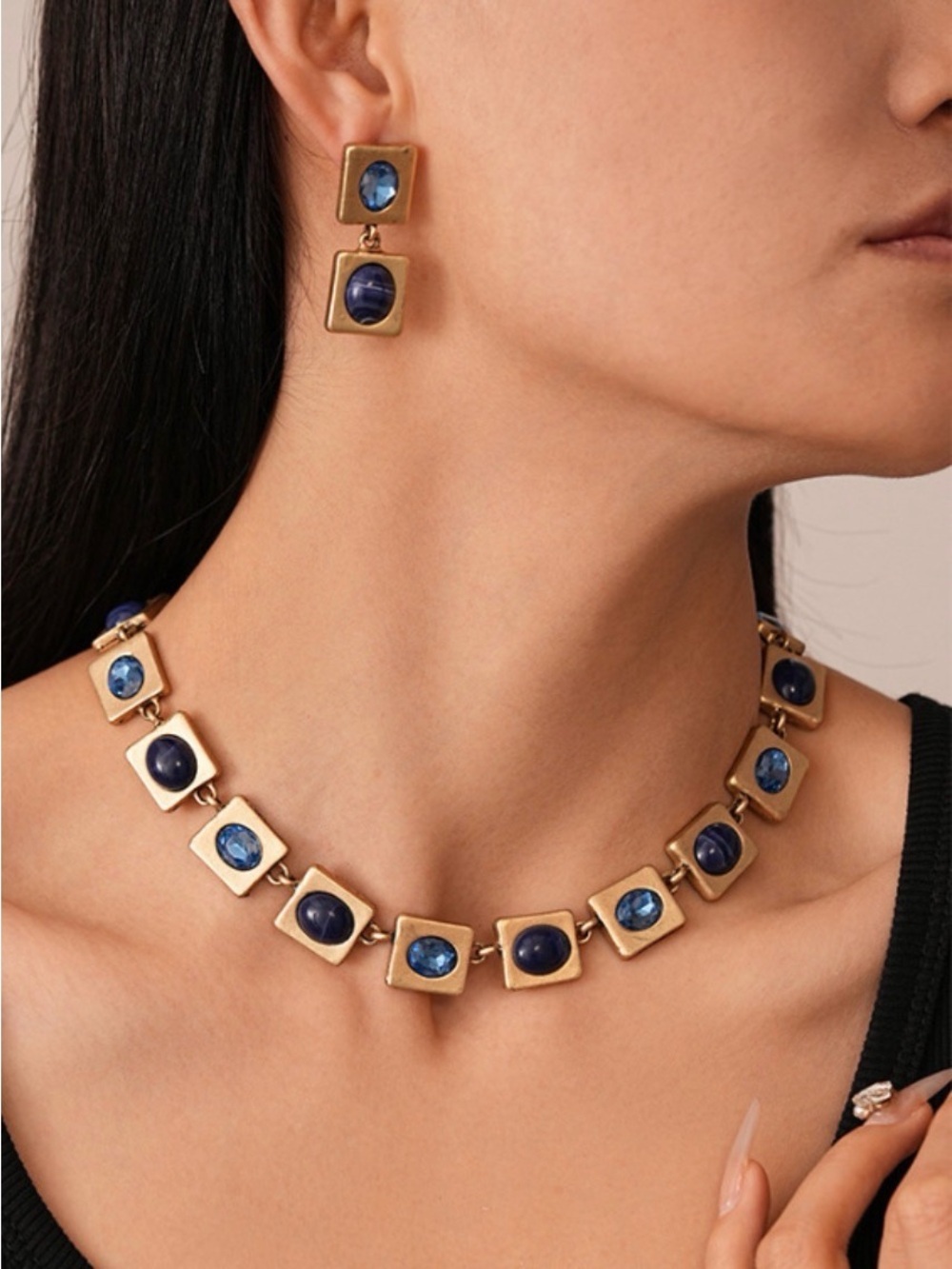 Gold-Tone Blue Glass Stone Necklace - Antique Look